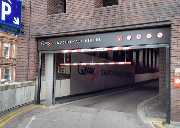 Sauchiehall Street Apartment